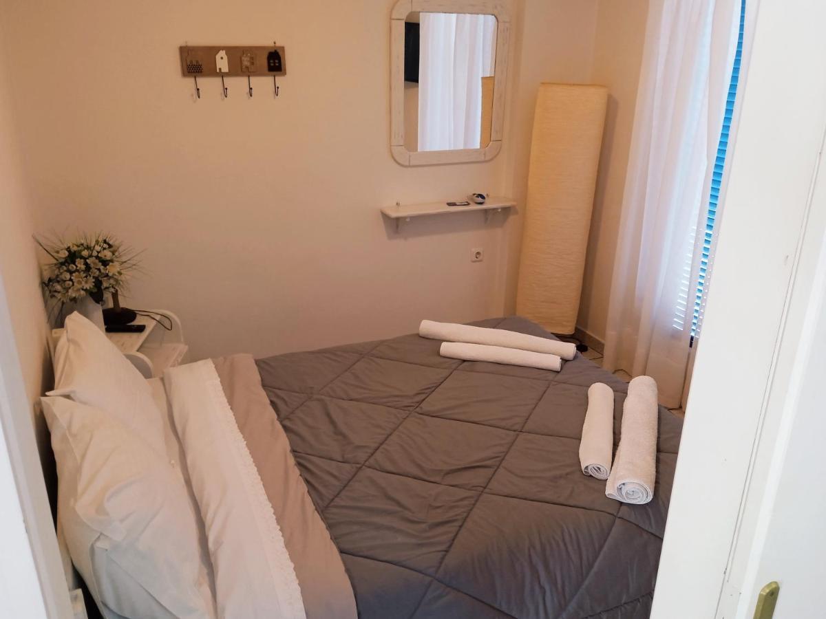 Sea Waves Apartments Nea Epidavros Eksteriør billede